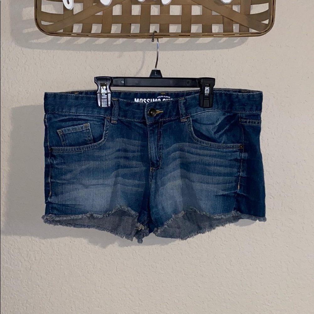 MOSSIMO JEAN SHORTS